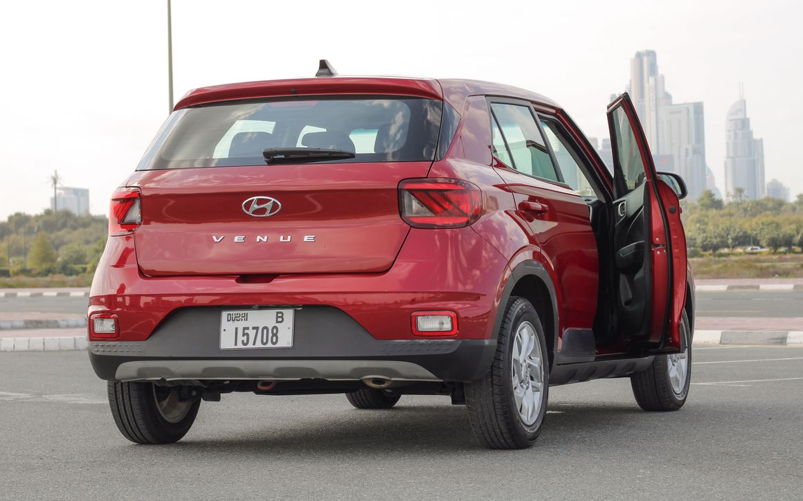 Hyundai Venue - image 6