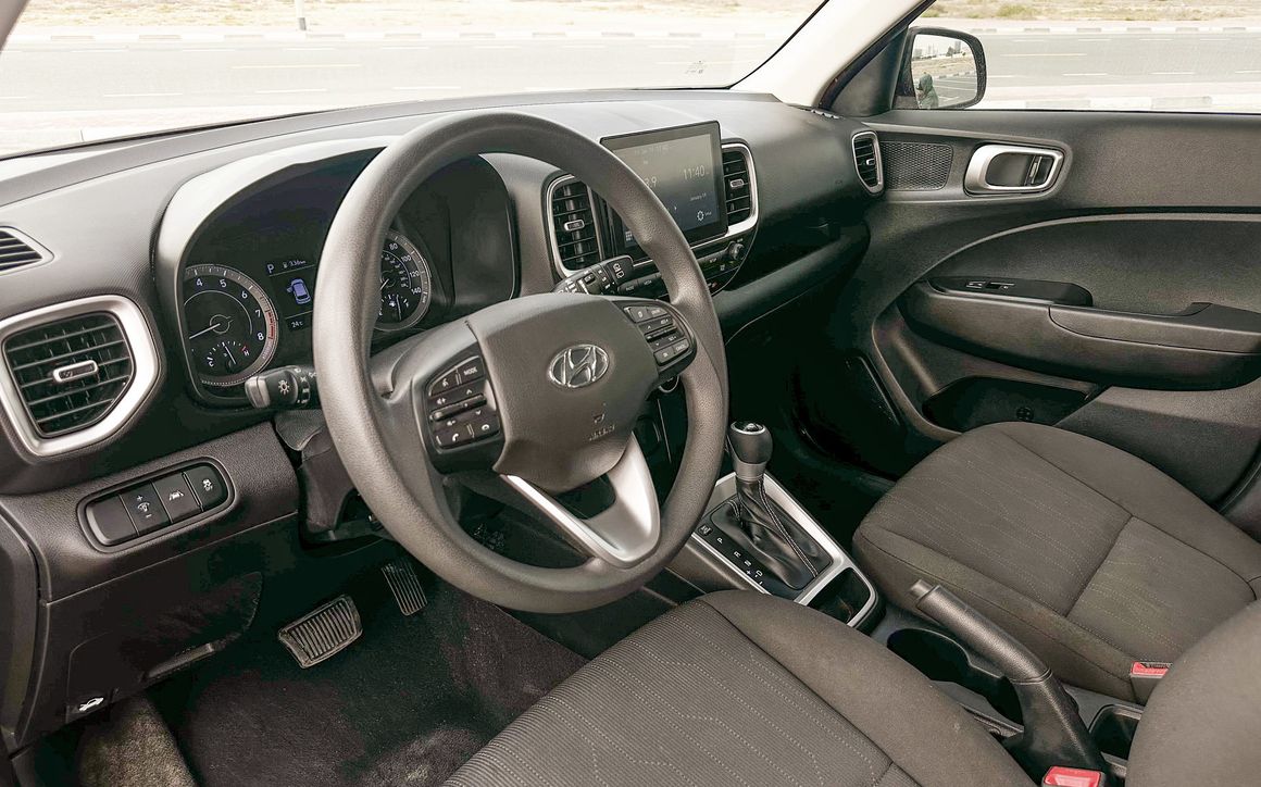 Hyundai Venue - image 8