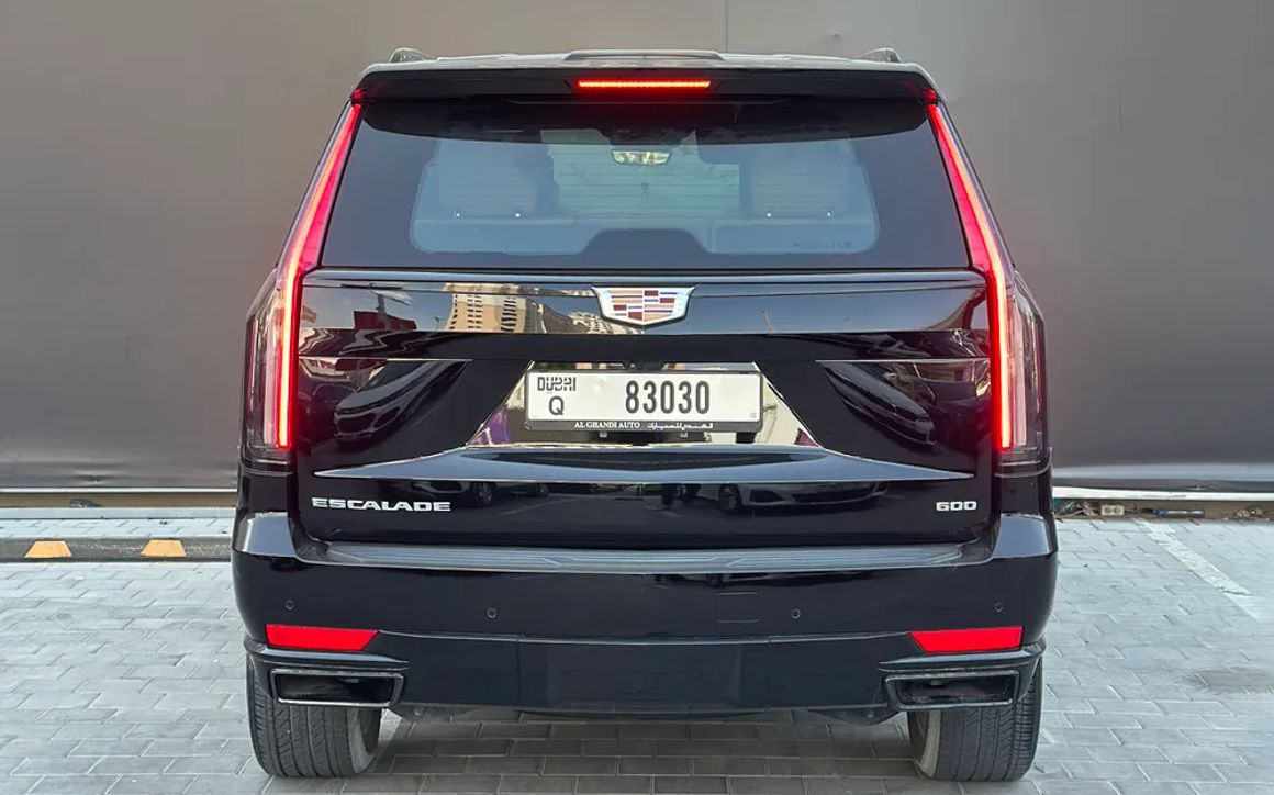 CADILLAC ESCALADE - image 3