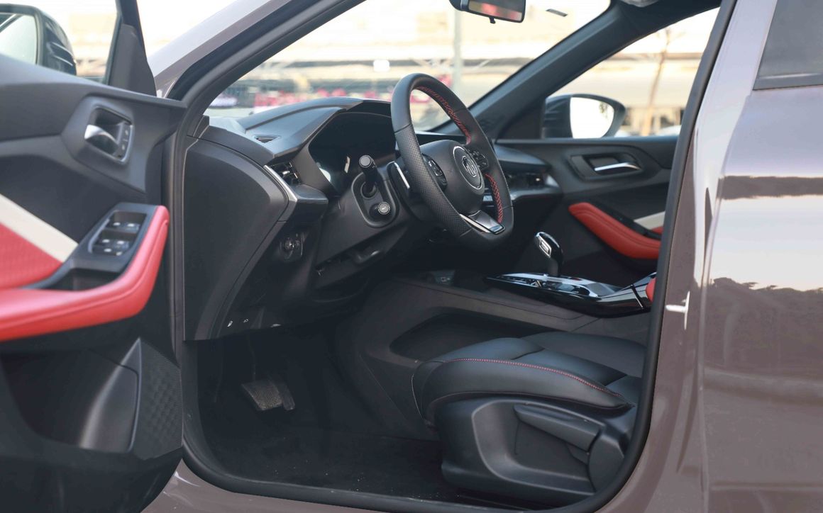 MG GT TURBO - image 8