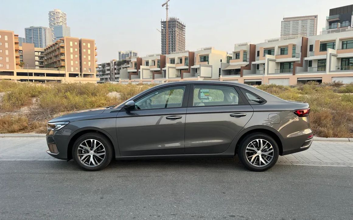 GEELY EM GRAND - image 2