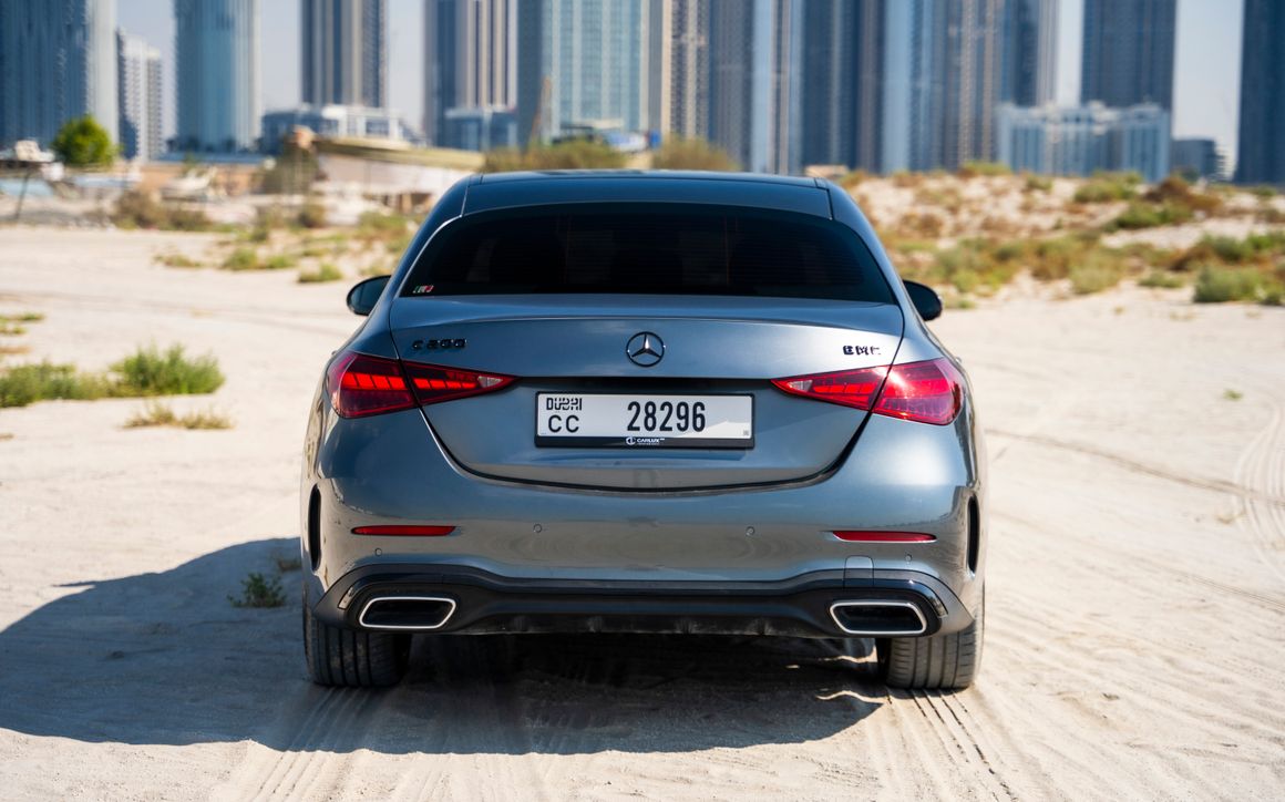 Mercedes C200 - image 7