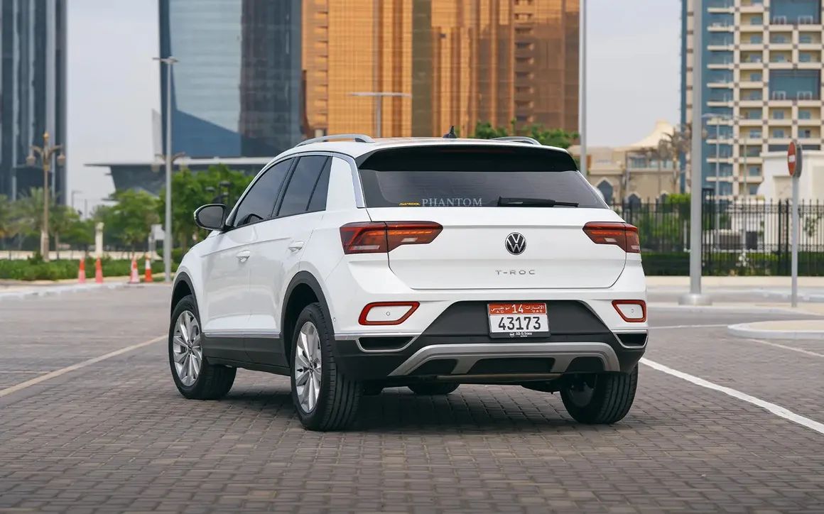 VOLKSWAGEN t-roc - image 4