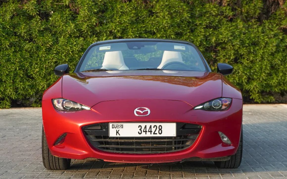 Mazda MX-5 convertible - image 2