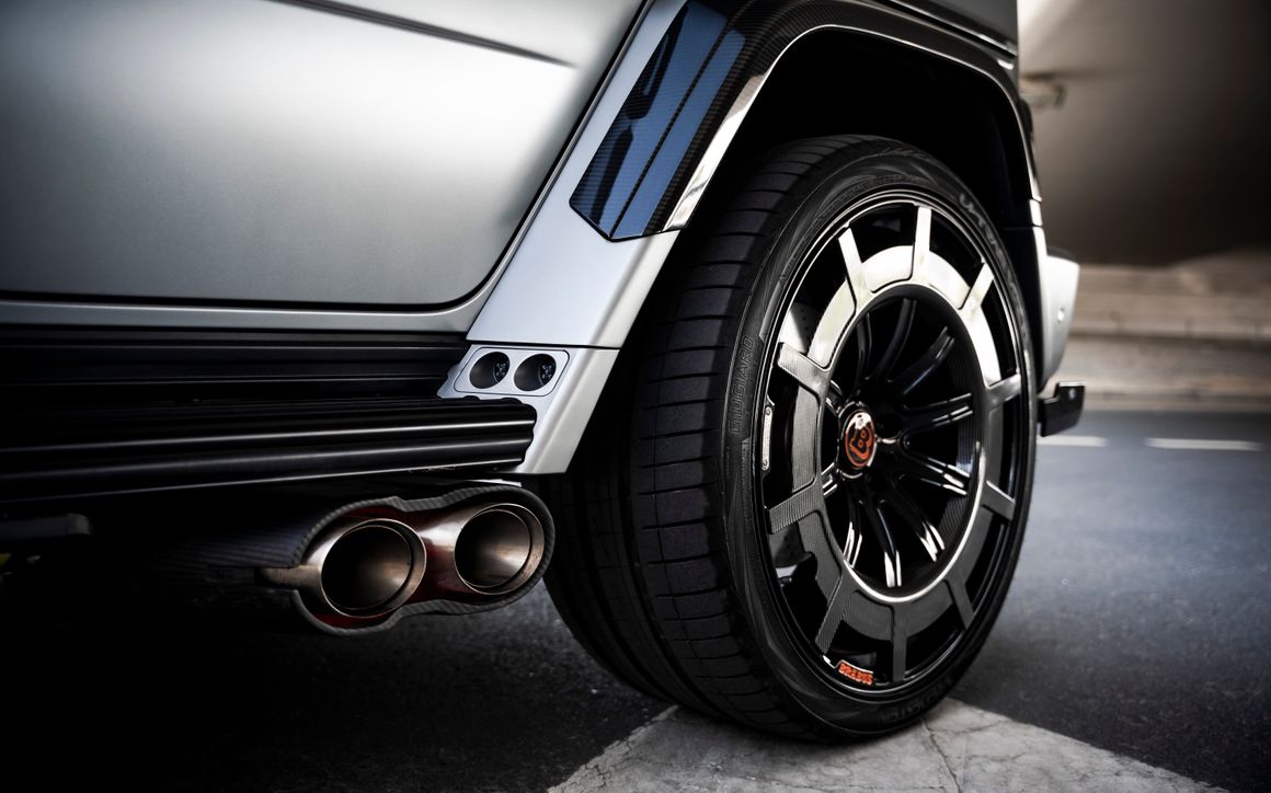 Mercedes G800 Brabus Kit - image 13