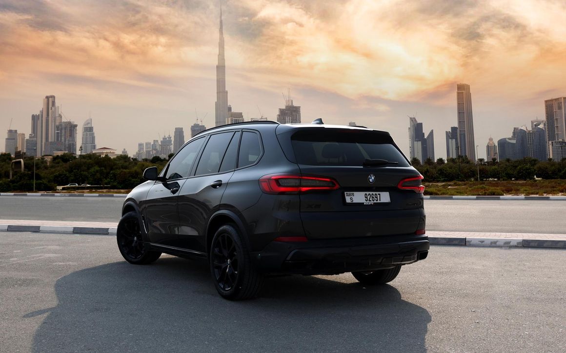 BMW X4M Competition Black - image 9