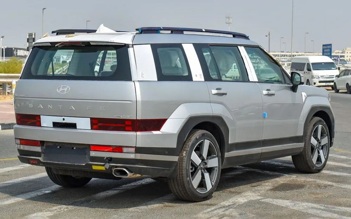 Hyundai Santa Fe - image 4