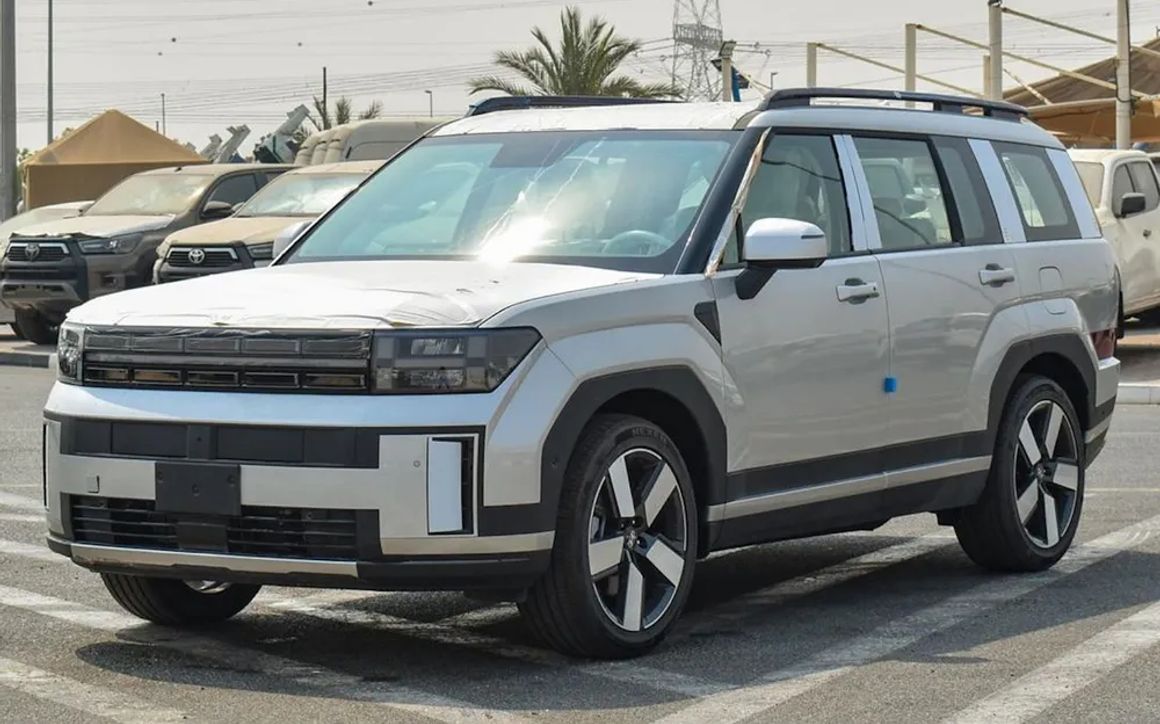 Hyundai Santa Fe - image 1