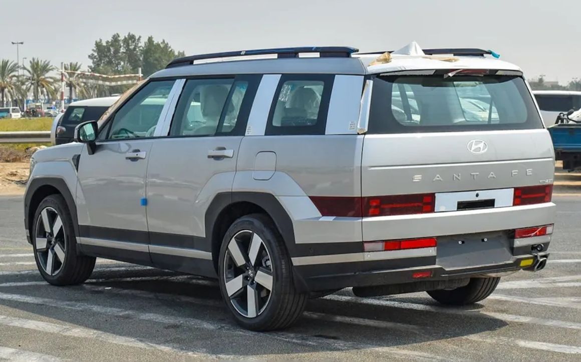 Hyundai Santa Fe - image 3