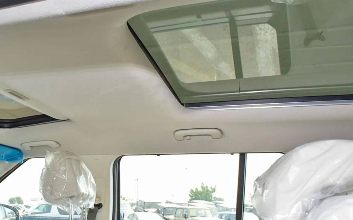 Hyundai Santa Fe - image 10
