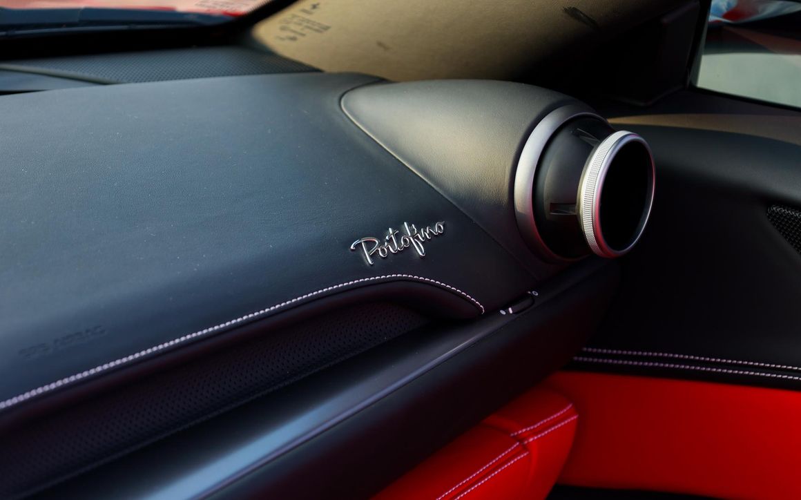 Ferrari Portofino Sport Convertible Red - image 21