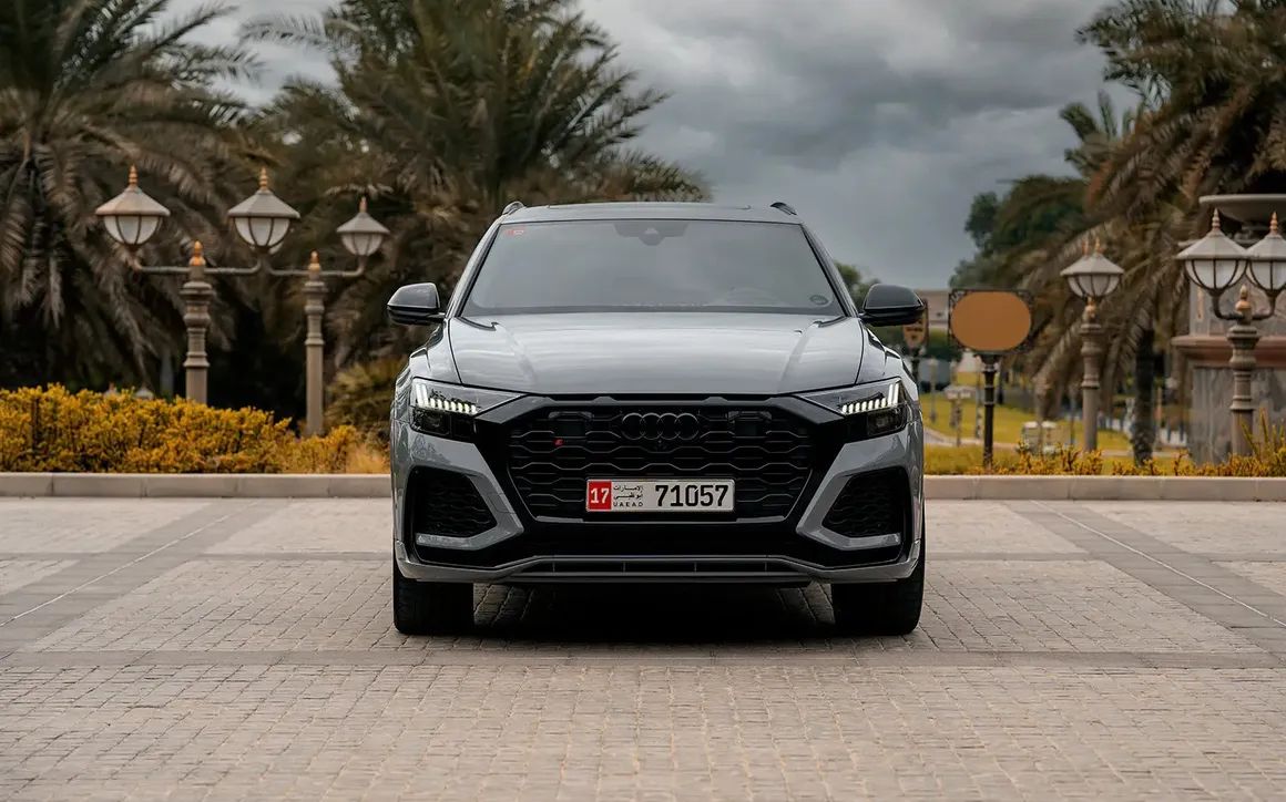 AUDI RS Q8 - image 3