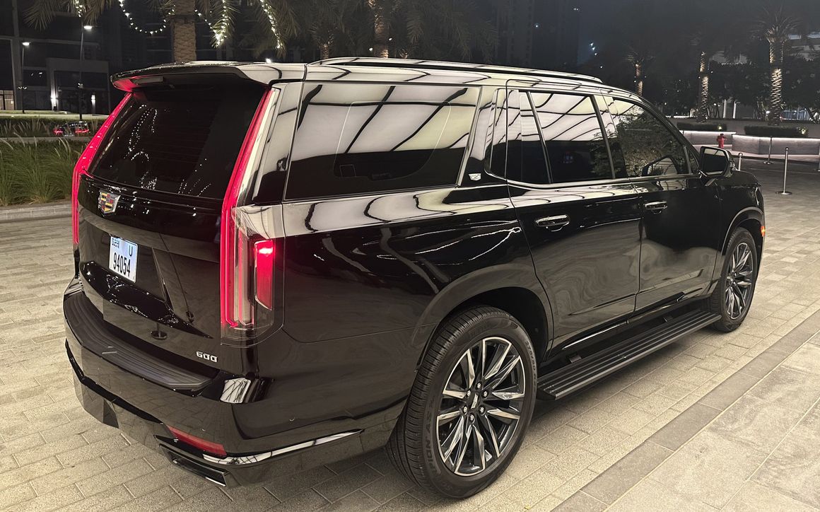 Cadillac Escalade - image 8