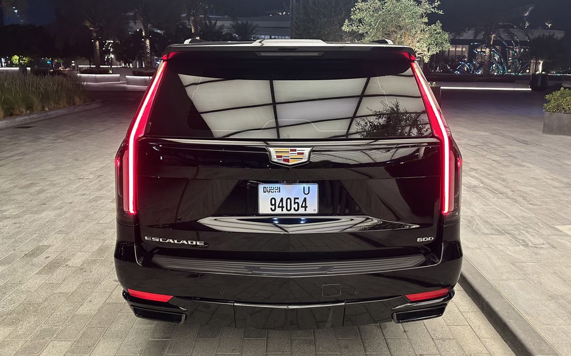 Cadillac Escalade - image 7