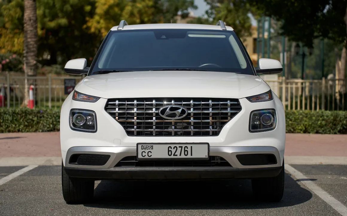 HYUNDAI VENUE - image 2