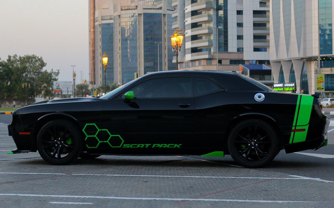 DODGE CHALLENGER - image 3