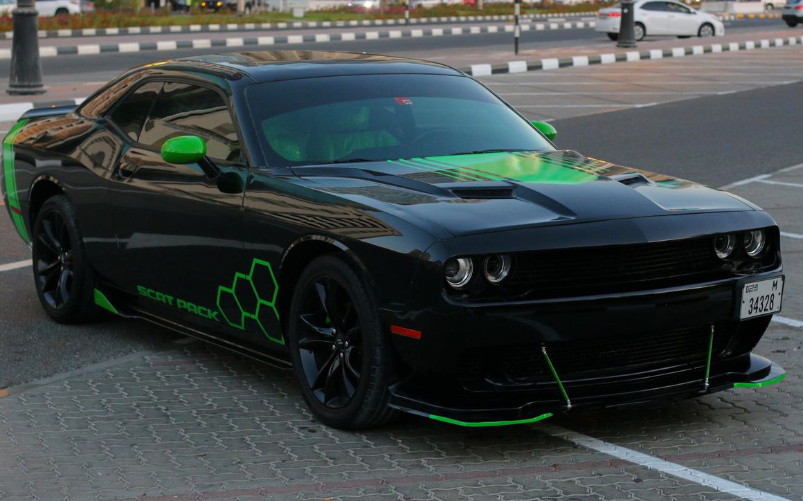 DODGE CHALLENGER - image 5