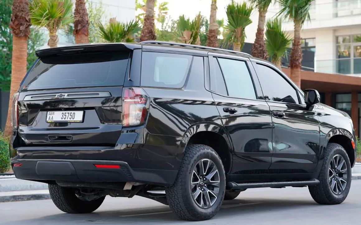 Chevrolet Tahoe - image 4