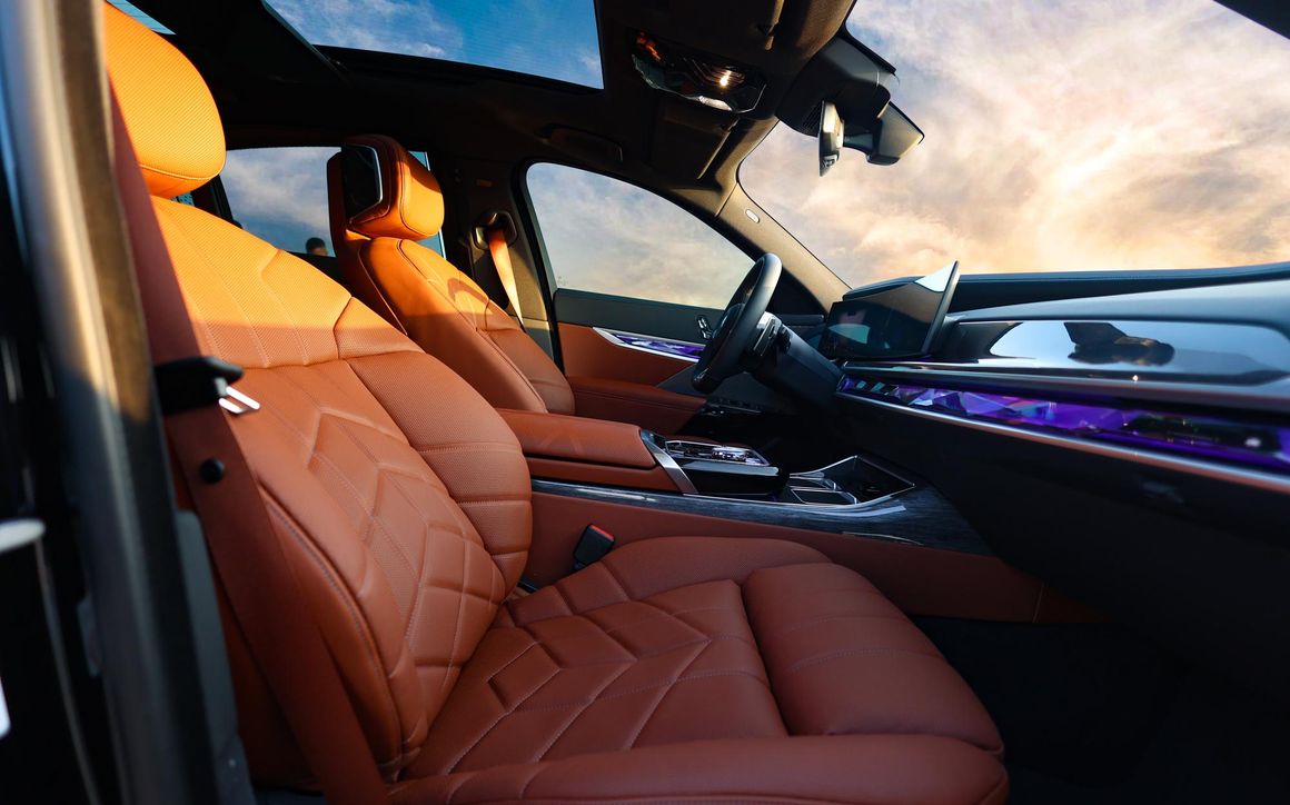 BMW 735i Black - image 10