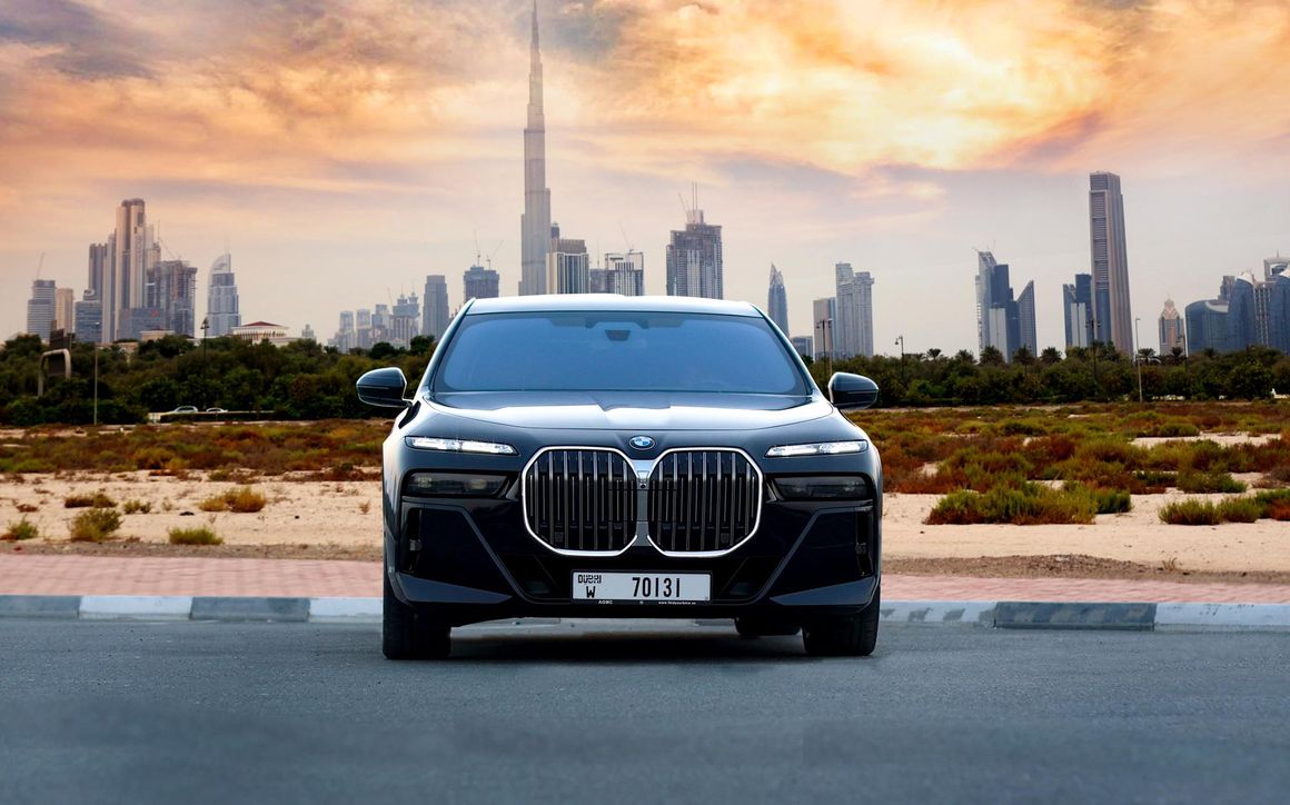 BMW 735i Black - image 3