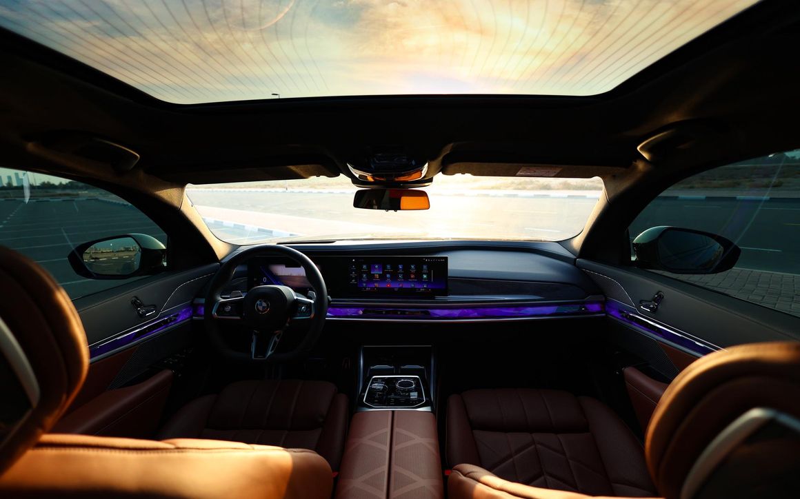 BMW 735i Black - image 9