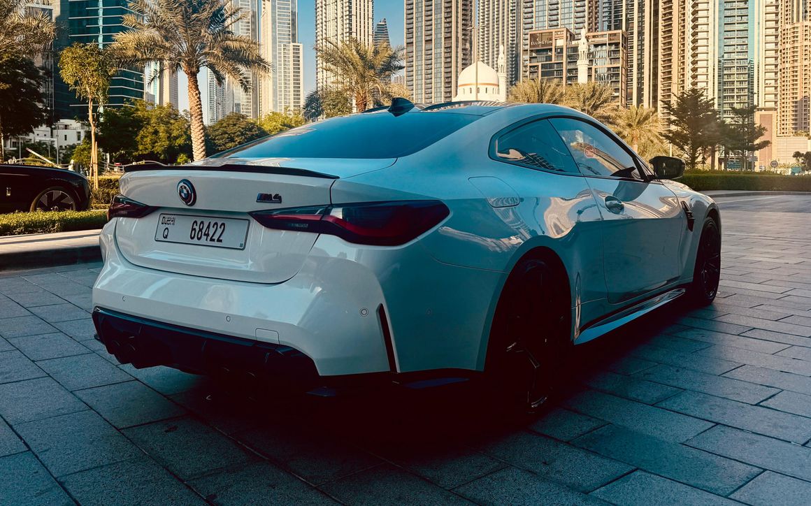 BMW M4 - image 5