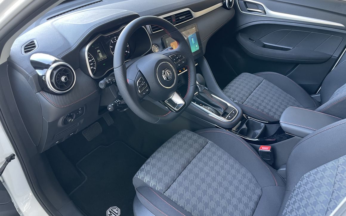 MG ZS - image 9