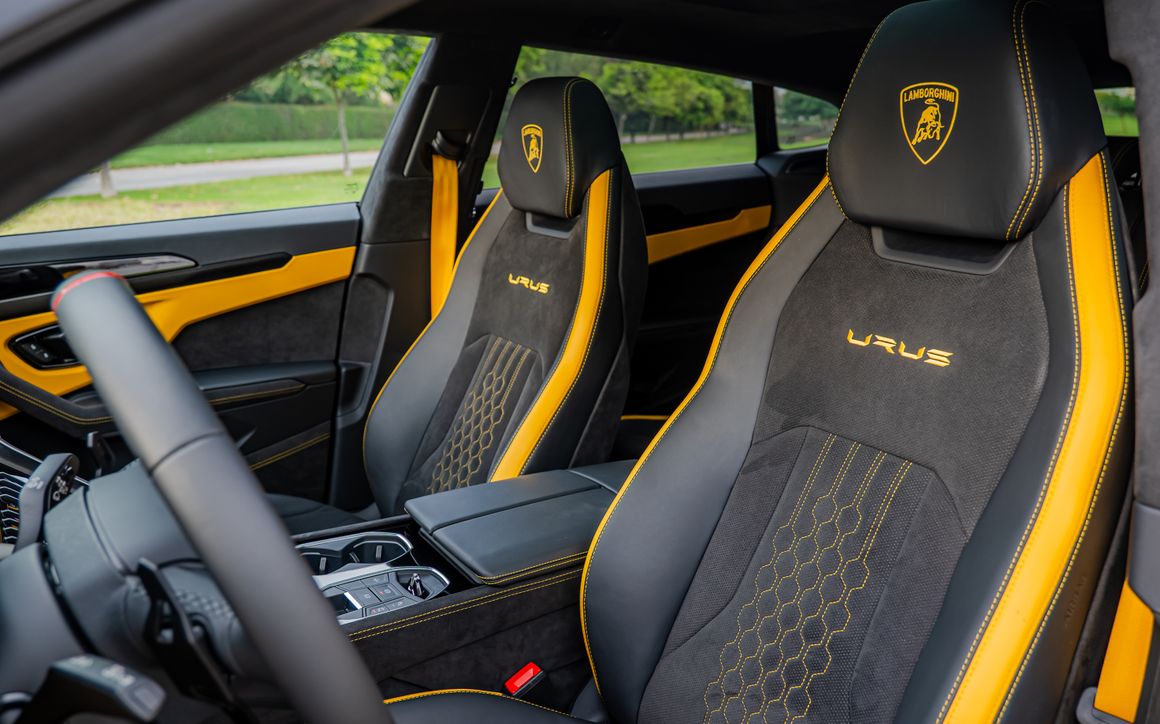 Lamborghini Urus S - image 7