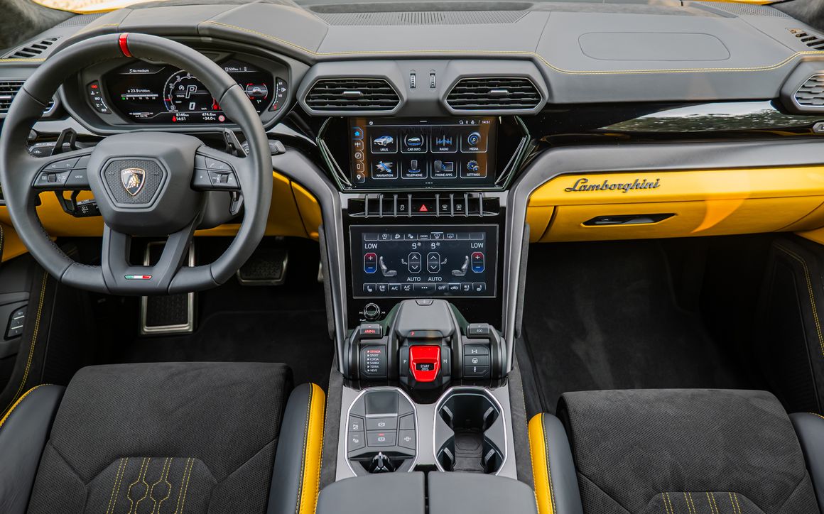Lamborghini Urus S - image 8