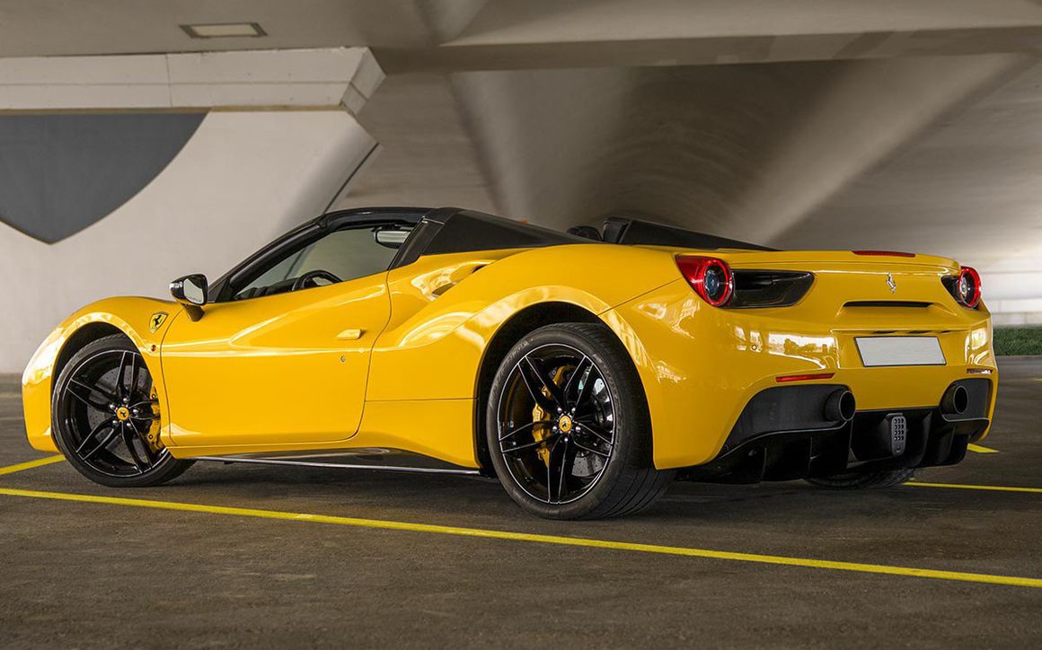 FERRARI 488 SPIDER Conv - image 3