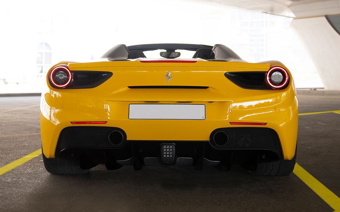 FERRARI 488 SPIDER Conv - image 4