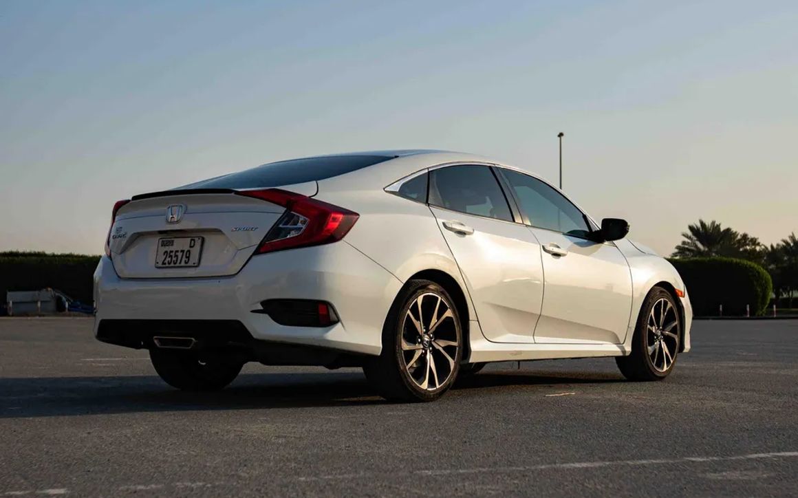HONDA CIVIC - image 5
