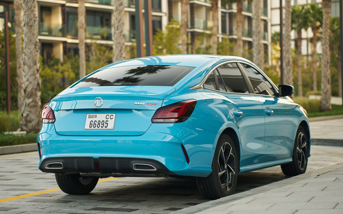 MG GT - image 3
