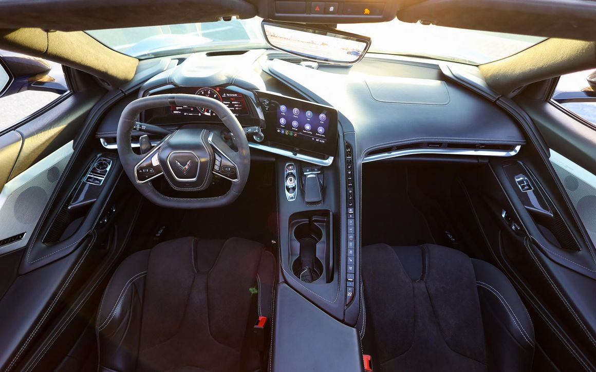Chevrolet Corvette Convertible Blue - image 11