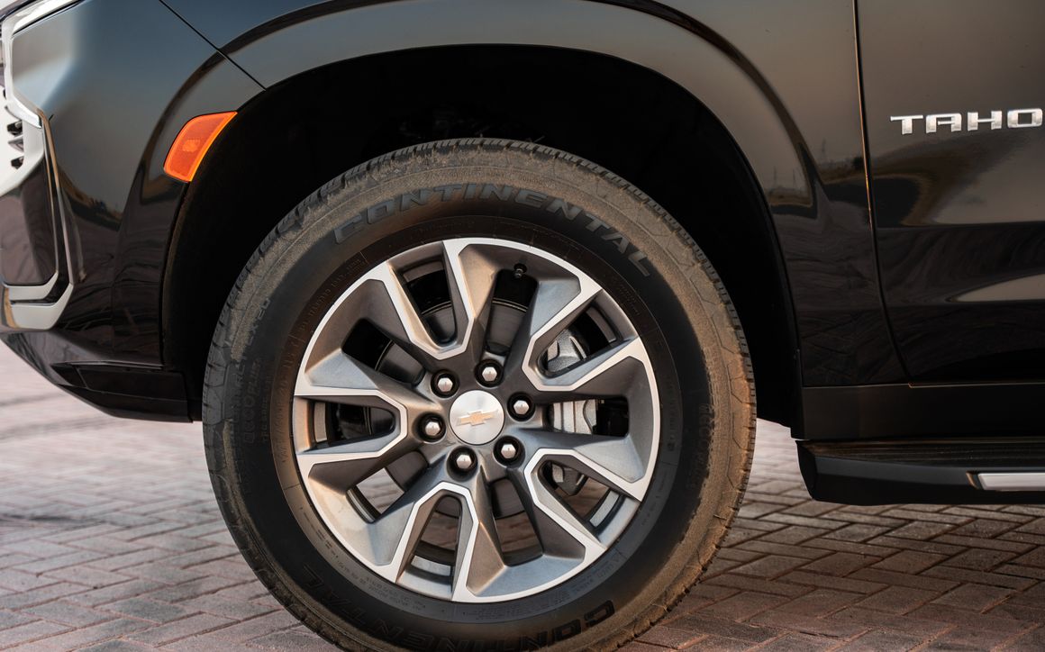 CHEVROLET TAHOE - image 12