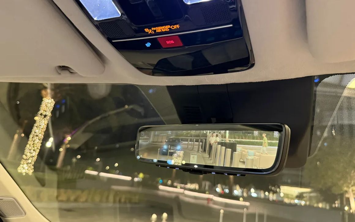 Hyndai Santa Fe White Interior - image 16