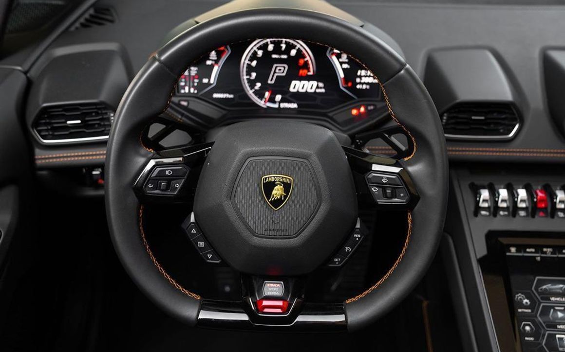 Lamborghini Huracan EVO Spyder - image 5