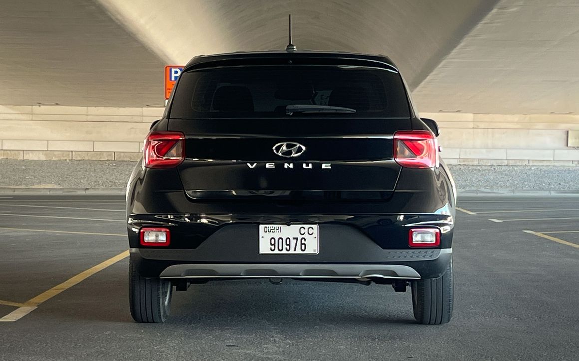 Hyundai Venue - image 6