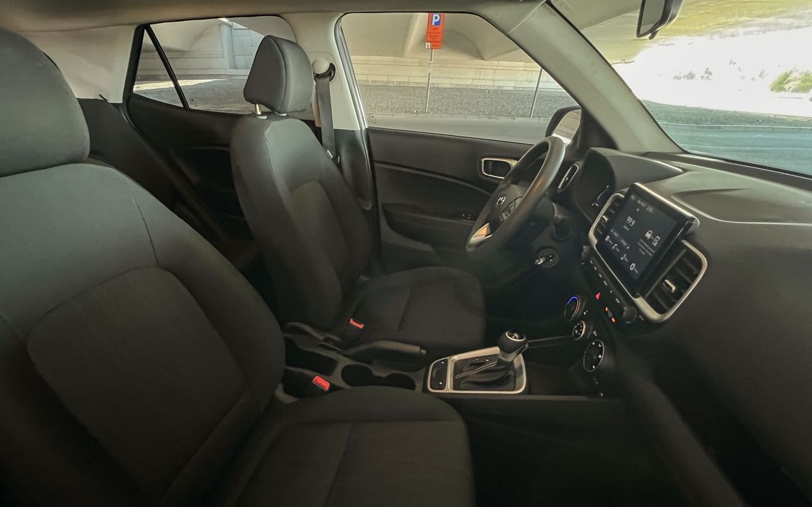 Hyundai Venue - image 14