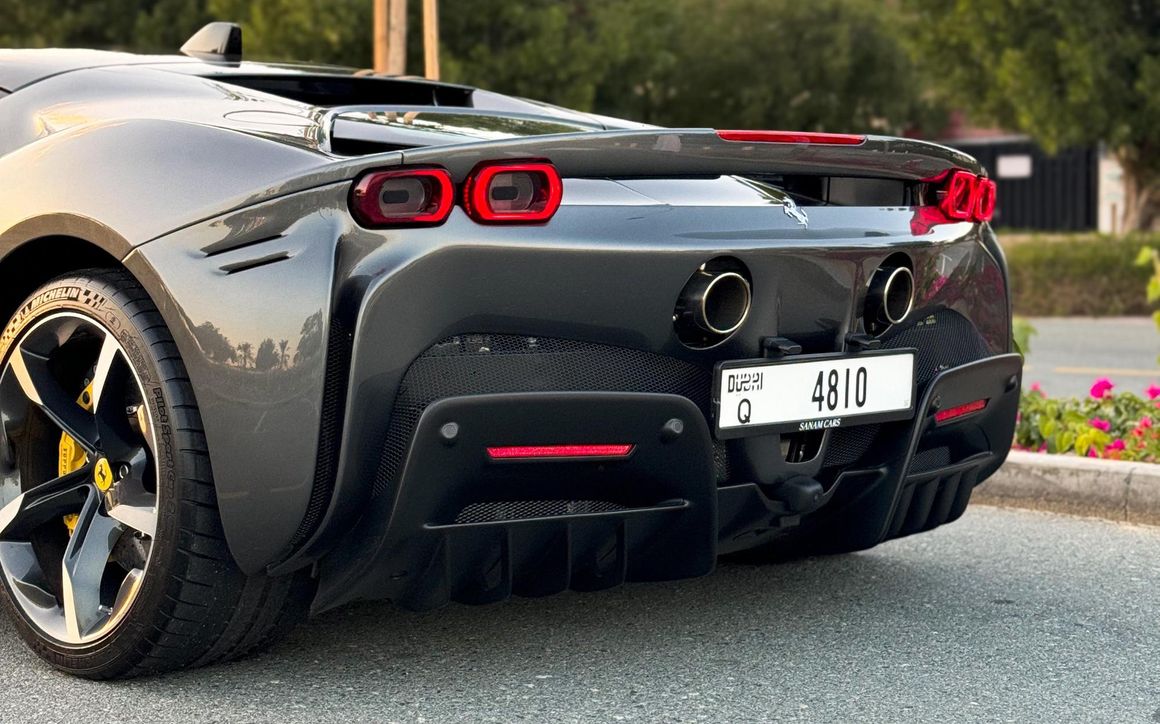 FERRARI SF90 STRADALE - image 9