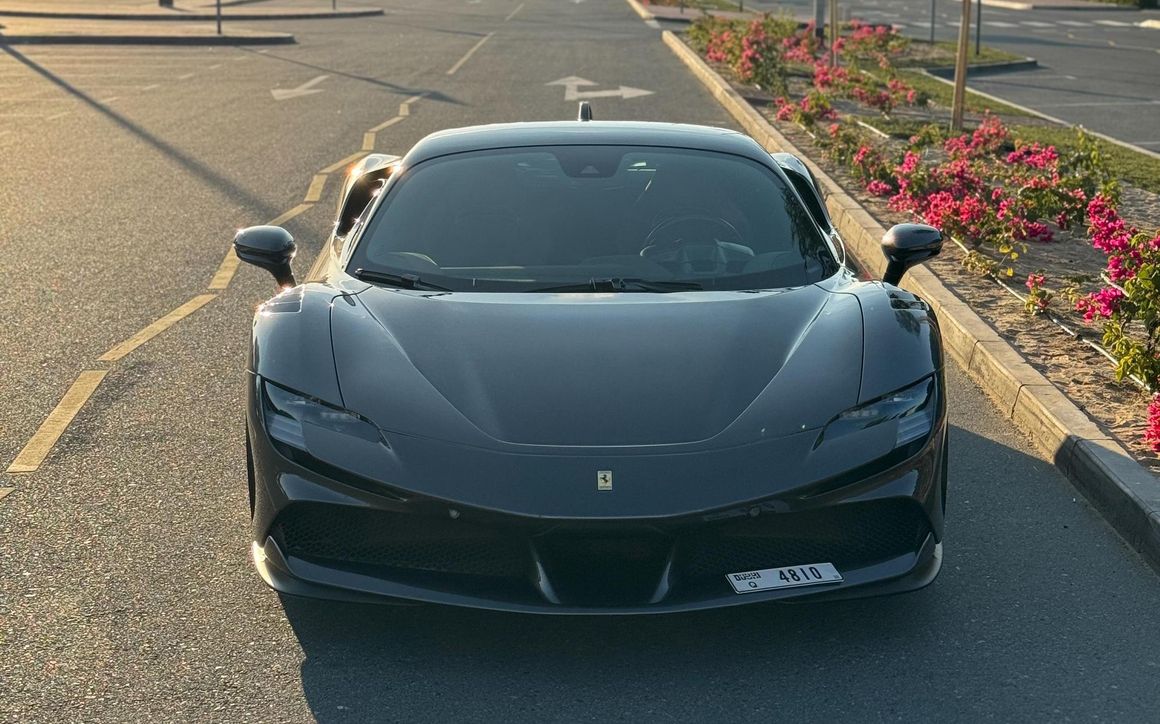 FERRARI SF90 STRADALE - image 2