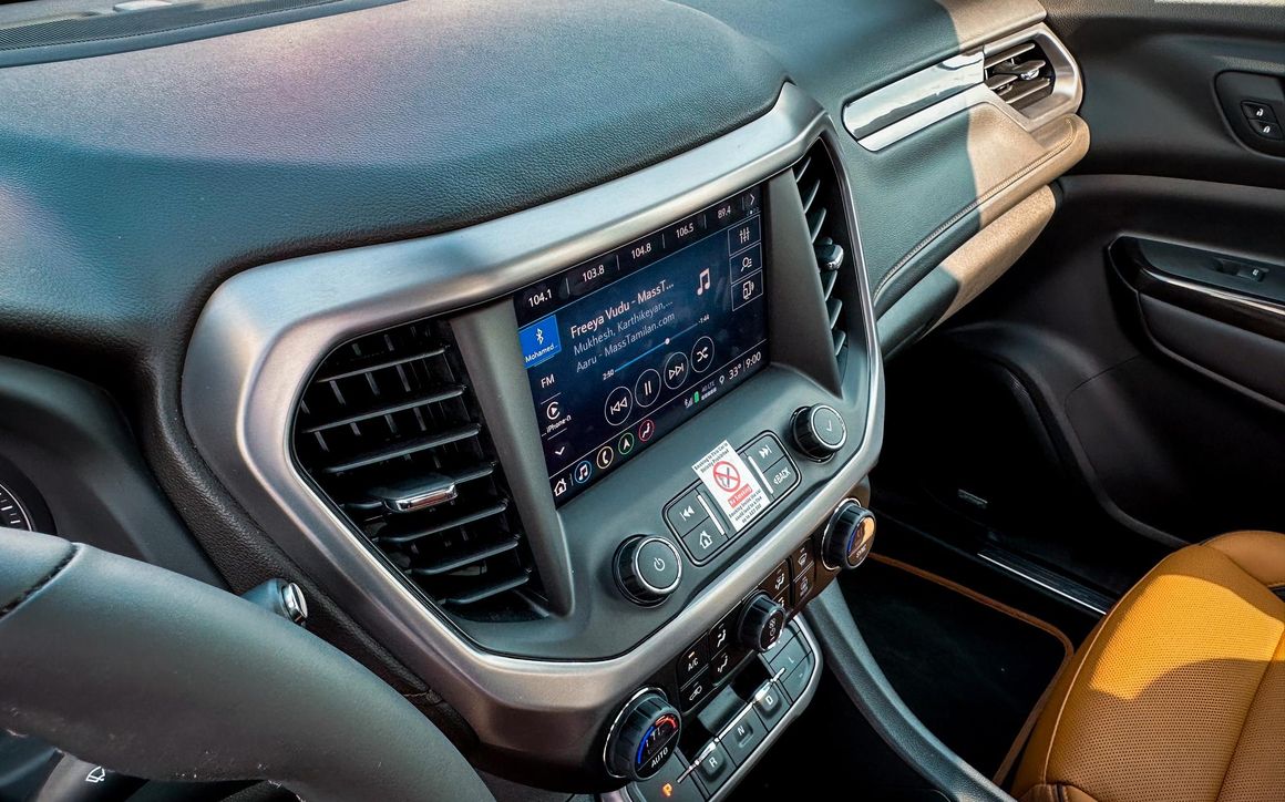 GMC Acadia - image 8