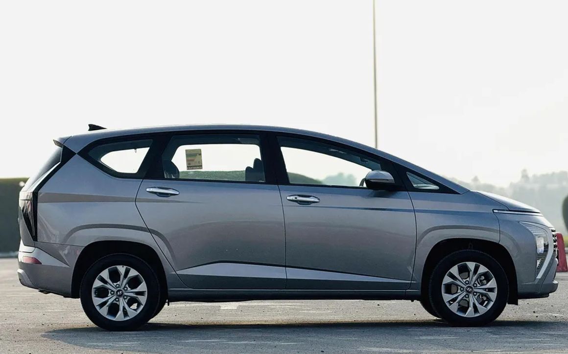 HYUNDAI STARGAZER - image 2