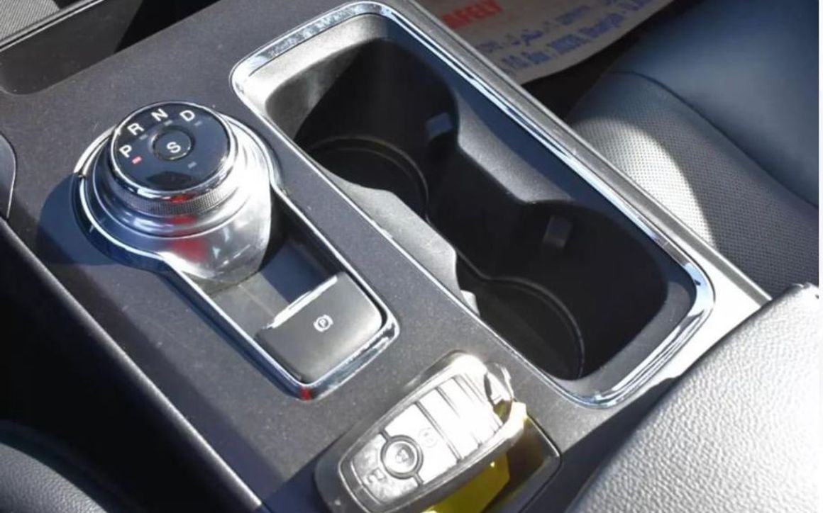 FORD FUSION - image 6