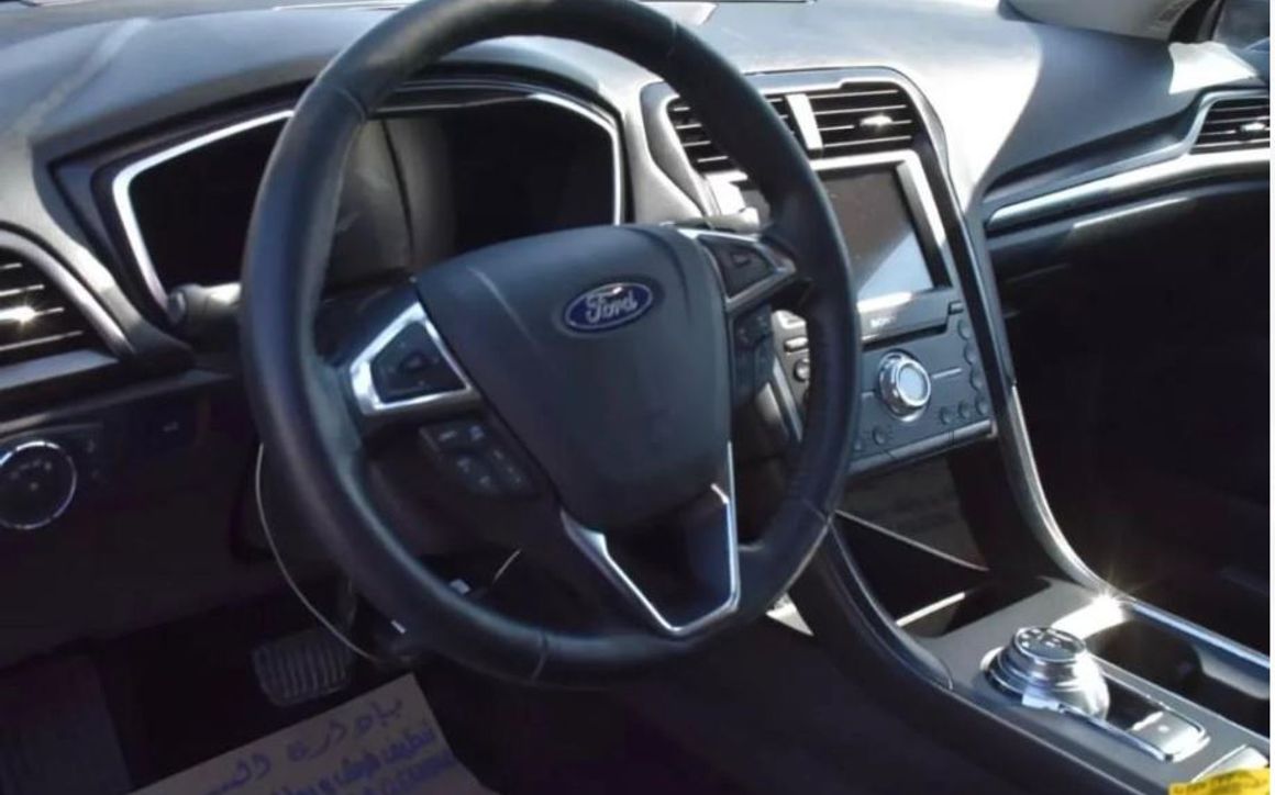 FORD FUSION - image 5