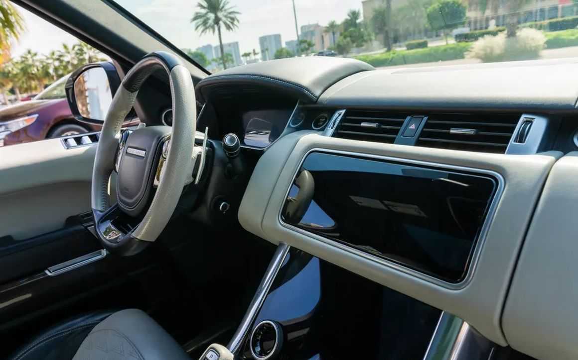 RANGE ROVER SVR - image 17