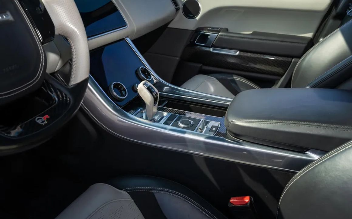 RANGE ROVER SVR - image 24