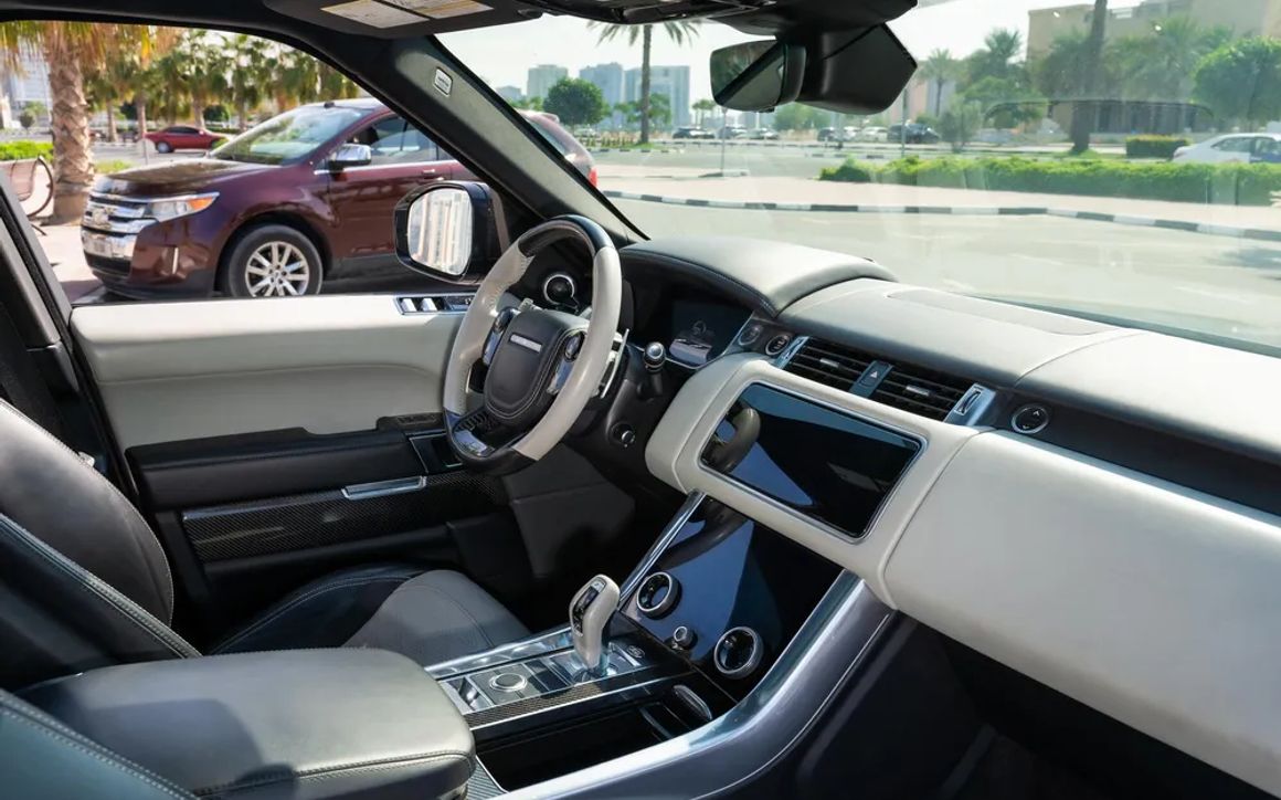RANGE ROVER SVR - image 15