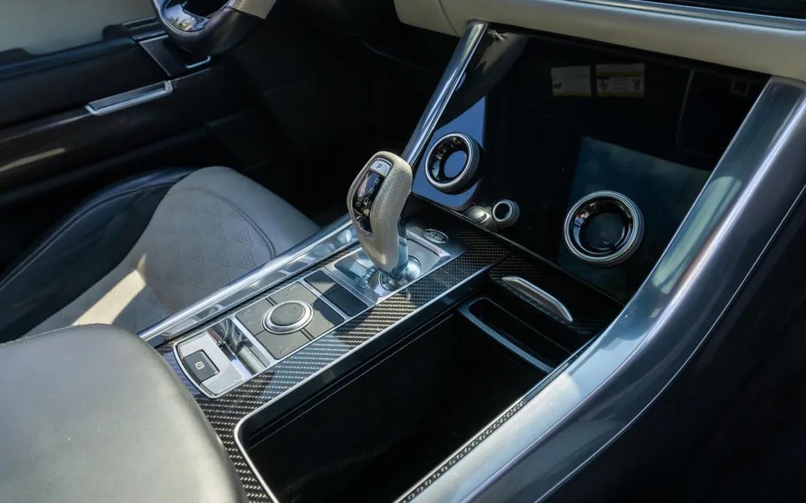 RANGE ROVER SVR - image 25