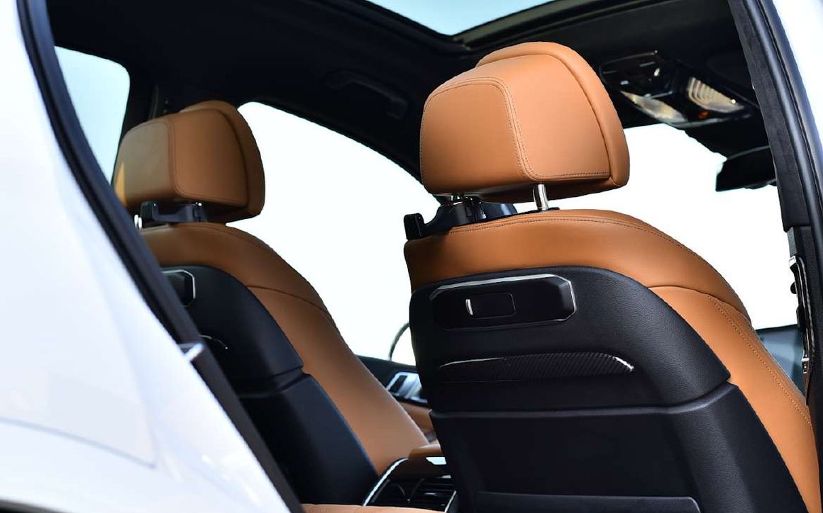 BMW X7 - image 11